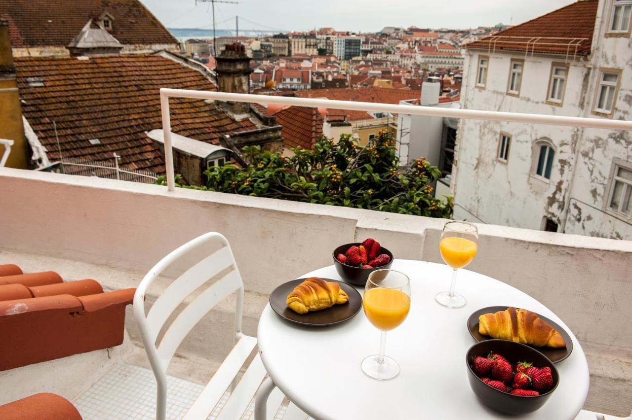 Portas Do Castelo Apartments Lisbon Luaran gambar