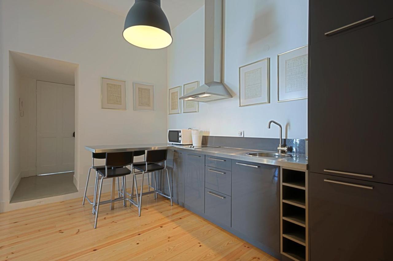 Portas Do Castelo Apartments Lisbon Luaran gambar