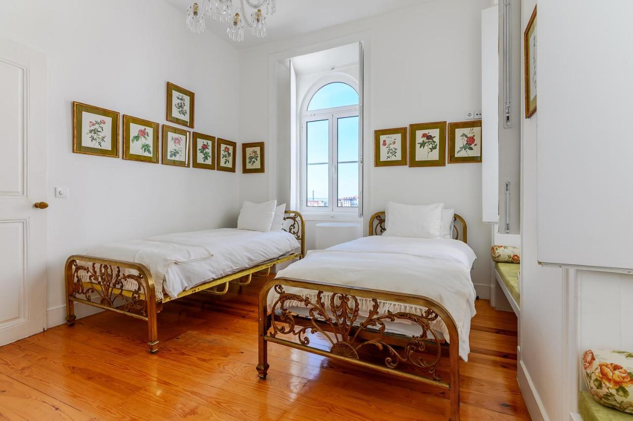 Portas Do Castelo Apartments Lisbon Luaran gambar