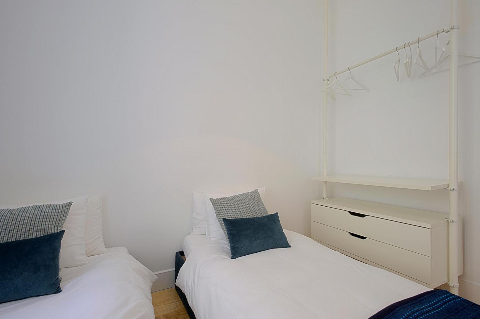Portas Do Castelo Apartments Lisbon Bilik gambar