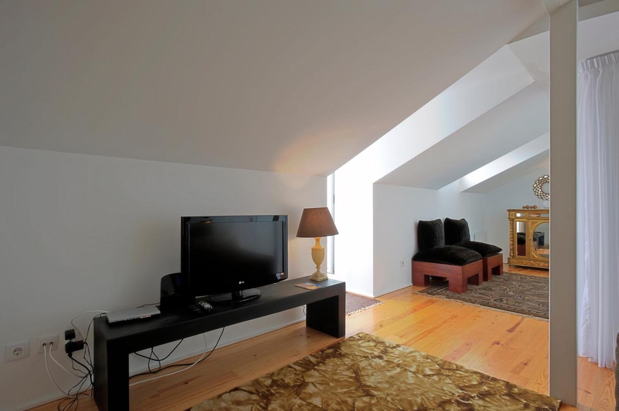 Portas Do Castelo Apartments Lisbon Bilik gambar